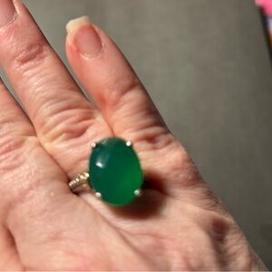 925 and 14k gold green Chrysoprase Ring sz 7 5.05g